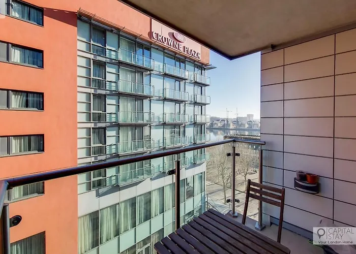 Deluxe One Bed Apartment By London Excel